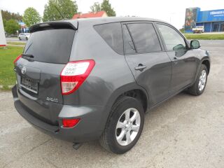 Toyota RAV4 2.2 110kW