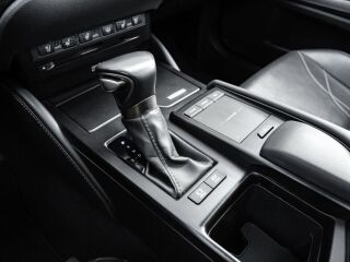 Lexus IS 300h 2.5 131kW