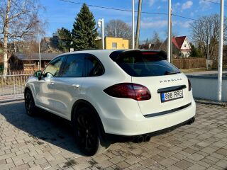 Porsche Cayenne 3.0 180кВ