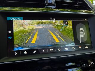 Jaguar F-Pace MY2017 / 4x4 / Meridian 2.0 R4 132kW