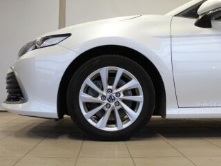 Toyota Camry Luxury Business 2.5 131kW