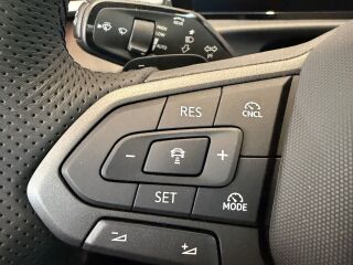 Volkswagen T-Roc R-Line 1.5 110кВ