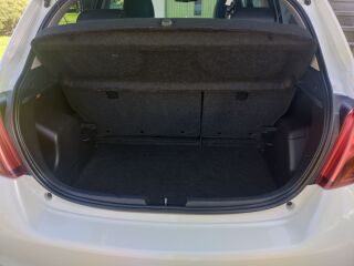 Toyota Yaris LUXURY 1.5 55kW