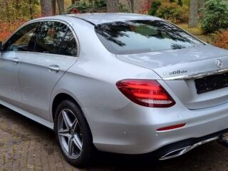 Mercedes-Benz E 300 AMG de 2.0 233kW