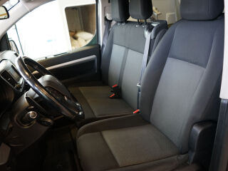Peugeot Traveller Shuttle BlueHDi 180 XL 1+7 Matalalattia  2.0 R4 HDI 130кВ