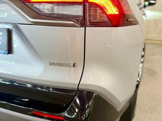 Toyota RAV4 Style + FL 2.5 131kW