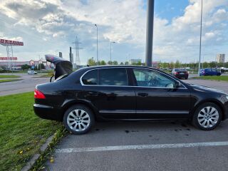 Skoda Superb Elegance Options 2.0 TDI 103kW