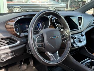 Chrysler Pacifica Pinnacle 3.6 V6 Pentastar 162kW