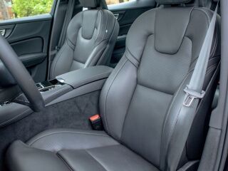 Volvo S60 AWD B&W DARK Ultimate Fullopt 2.0 T8 AWD Recharge 335kW