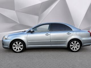 Toyota Avensis Linea Sol 2.4 120kW