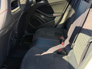 Mercedes-Benz A 180 1.6 90kW