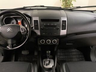 Citroen C-Crosser Family +7 2.4 125kW
