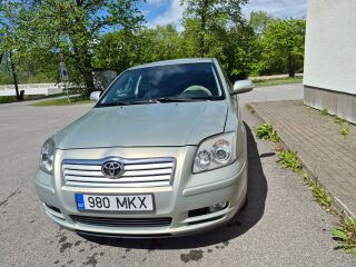 Toyota Avensis 2.0 108кВ