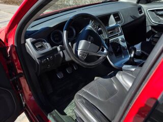 Volvo V60 RDESIGN 1.6 r4 tdi 84kW