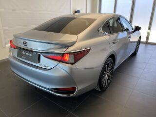 Lexus ES 300h Limited Edition 2.5 131kW