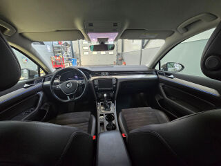 Volkswagen Passat R-line 2.0 162kW