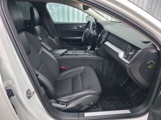 Volvo V60 Business Plus Ice White 2.0 D4 140кВ