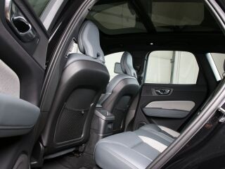 Volvo XC60 AWD R-DESIGN INTELLI SAFE PRO MY22 2.0 T6 Recharge Plug In Hybrid 251kW