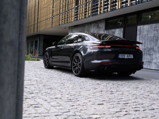 Porsche Panamera GTS 4.0 V8 338kW
