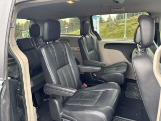 Lancia Voyager 2.8 120kW