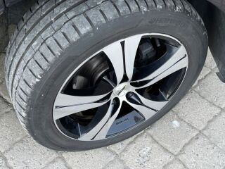 Volkswagen Multivan Highline 4-Motion 4*4 2.5 Tdi 128kW