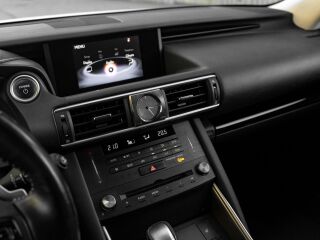 Lexus IS 300h 2.5 133kW