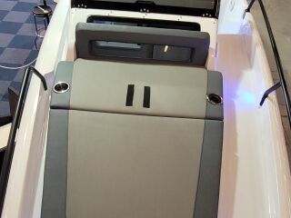 Axopar 25 Cross Bow + Mercury 200 V6 DTS