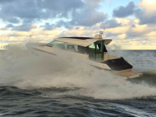 Delta Powerboats 33 Coupe 5.5 R6 Volvo Penta D6-440 DPI