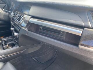 BMW 740 740dx M package 3.0 225кВ