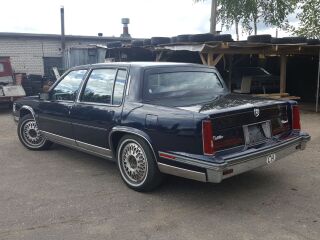 Cadillac DeVille D Elegance V8 4.1 97kW