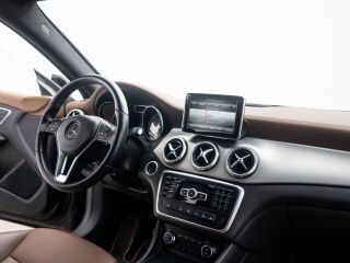 Mercedes-Benz CLA 250 4Matic Coupe 2.0 155кВ