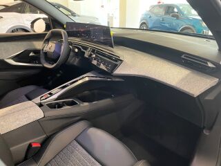 Peugeot 5008 Business Hybrid 145 e-DCS6 100kW