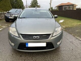 Ford Mondeo Ghia 2.5 162kW
