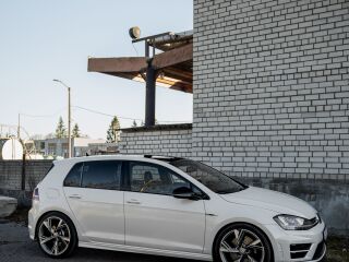 Volkswagen Golf MK7R 4Motion 2.0 R4 221kW