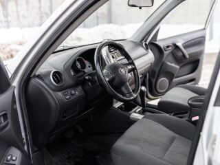 Toyota RAV4 Elegance Facelift 2.0 110kW