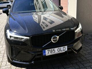 Volvo XC60 R-Design B4 H&K 2.0 145kW