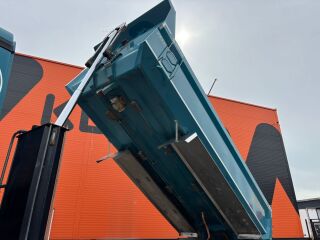 Mercedes-Benz Arocs 3253 8x4*4 390kW