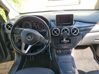 Mercedes-Benz B 180 BlueEFFICIENCY W246 1.8 1.8 CDI 80kW
