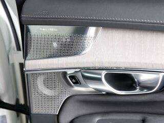 Volvo XC90 AWD ULTRA DARK 7 RECHARGE LUXURY FULL 2.0 T8 Twin Engine Long Range Plug-In-Hybrid 335kW