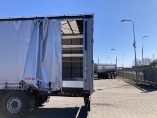 Kögel SN24 TIR Tõstetava katusega