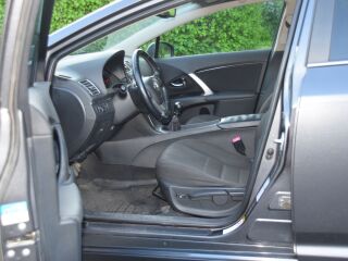 Toyota Avensis Facelift 2.0 D-CAT 91kW