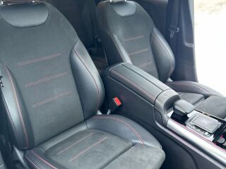 Mercedes-Benz GLA 200 AMG Night pakett 2.0 110kW