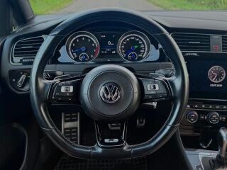 Volkswagen Golf R 2.0 R4 TSI 221kW