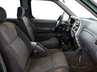 Nissan Navara Facelift 4x4 2.5 dCi 98kW