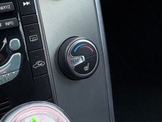 Volvo V70 Momentum 2.0 R5 D4 120kW