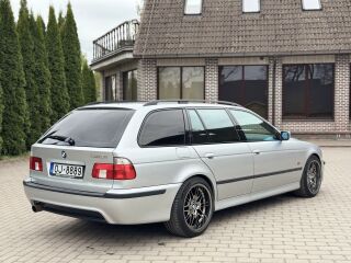 BMW 540 4.4 V8 210kW