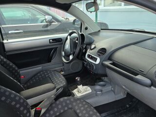 Volkswagen New Beetle 2.0 85kW