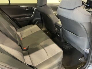 Toyota RAV4 Luxury 2.5 131кВ