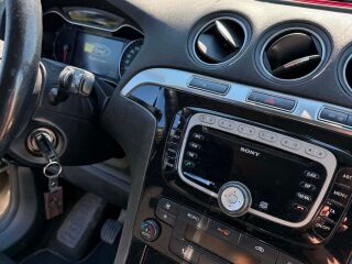 Ford S-MAX Titanium 2.2 147kW