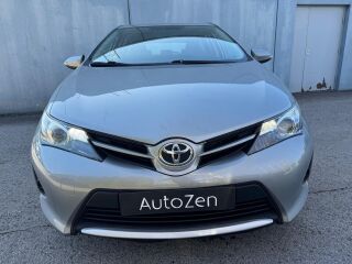 Toyota Auris 1.6 97кВ